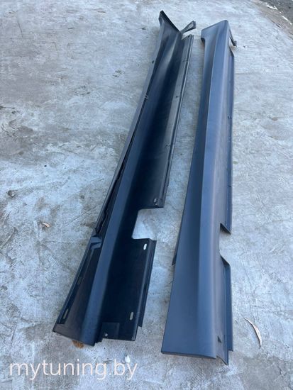 Комплект накладок на пороги для BMW 5 E60 / E61 (03-10) M-Tech Look