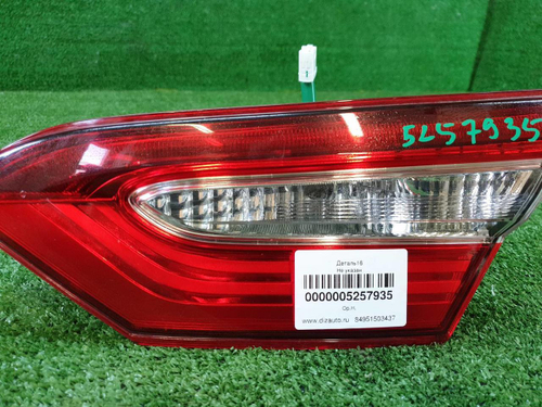 Фонарь правый внут Toyota Camry xv70 17-нв галоген