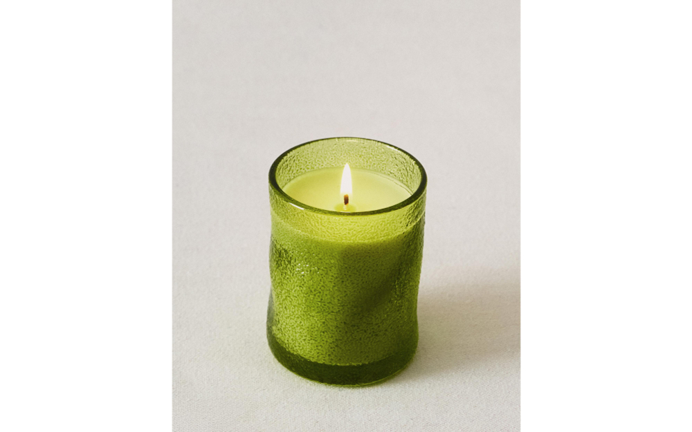 Zara Home Свеча ароматическая BERGAMOT & SANDALWOOD 155 г, растительный воск, аромат древесный, Зелёный