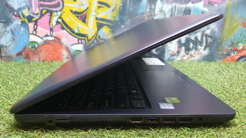 Ноутбук ASUS i3-7/4Gb/Mx110 2Gb/FHD/VivoBook X543UB-DM1170 90NB0IM7-M16570/Windows 10