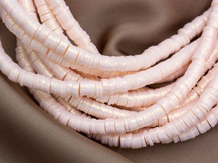 Нить каучуковых бусин 6мм, с перламутрово-золотистым эффектом