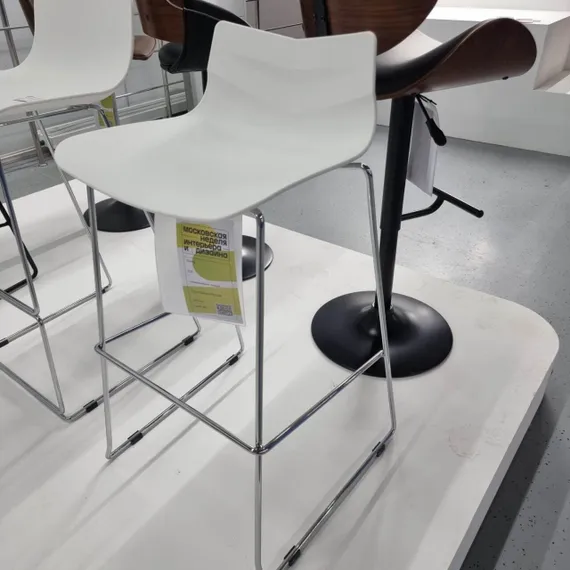 Барный стул Leaf белый