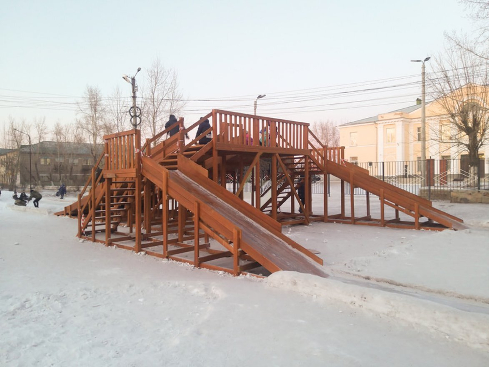 Деревянная зимняя горка TORUDA Лисичка (скат: 4м-2шт, 10м-2шт)