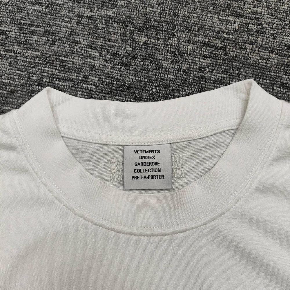 Футболка Vetements