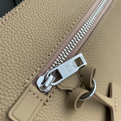 Louis Vuitton Takeoff Pouch