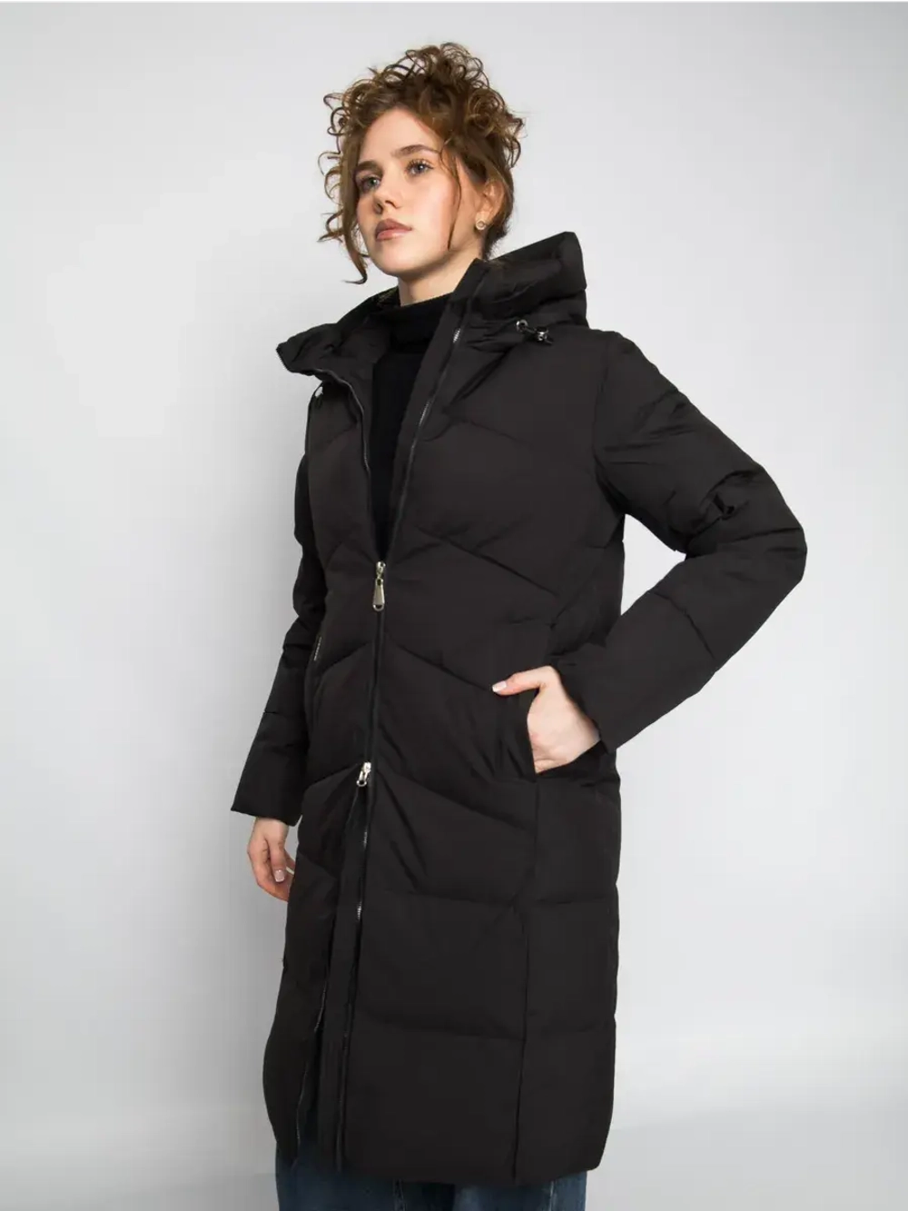 Куртка зимняя удлиненная с капюшоном