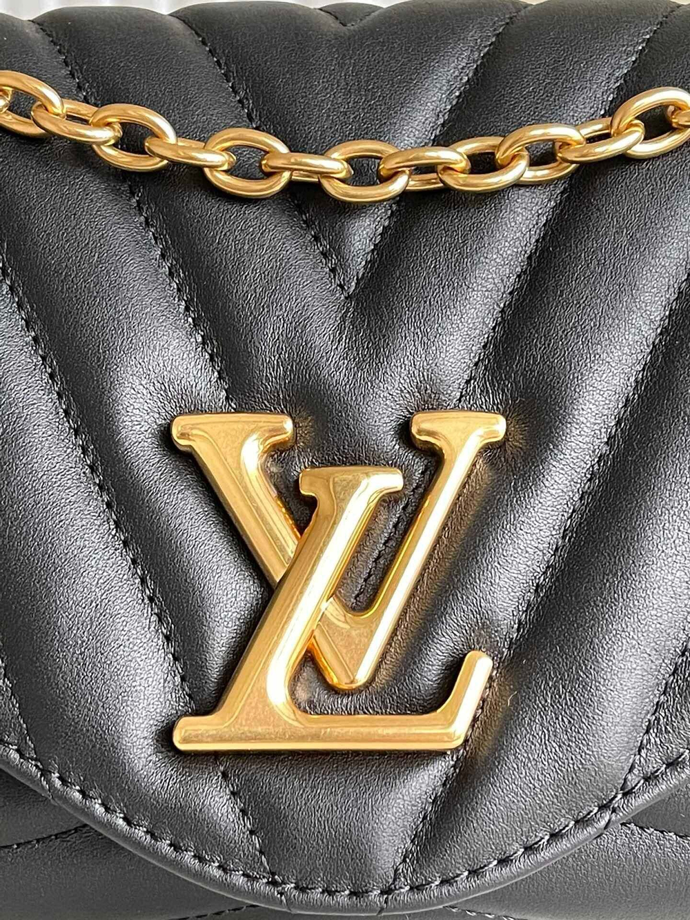 Louis Vuitton New Wave Chain Bag