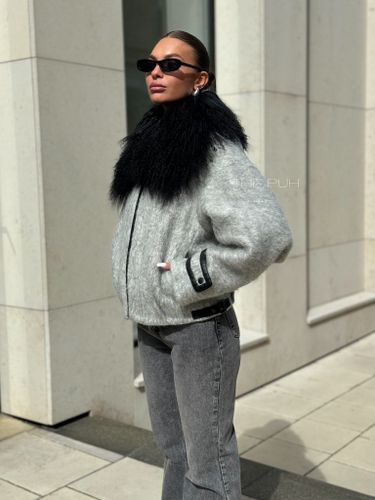 Серая куртка из шерсти со съемным мехом