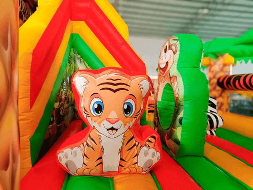 Коммерческий надувной батут «Сафари Ультра», 7*6*4 м.