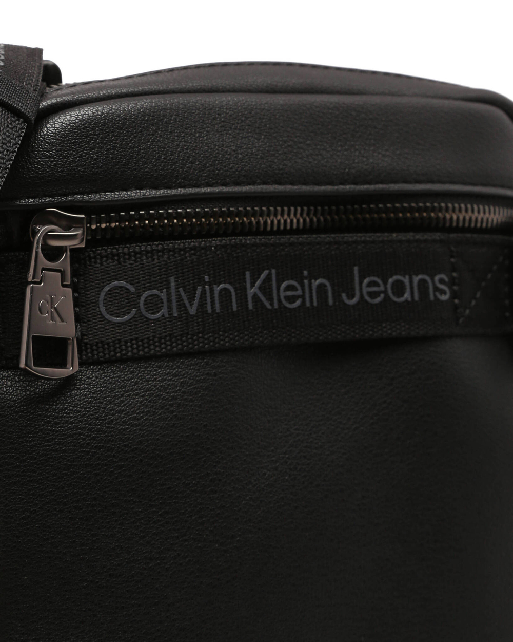 сумка кросс-боди explorer CALVIN KLEIN JEANS - черный(K50K510110)