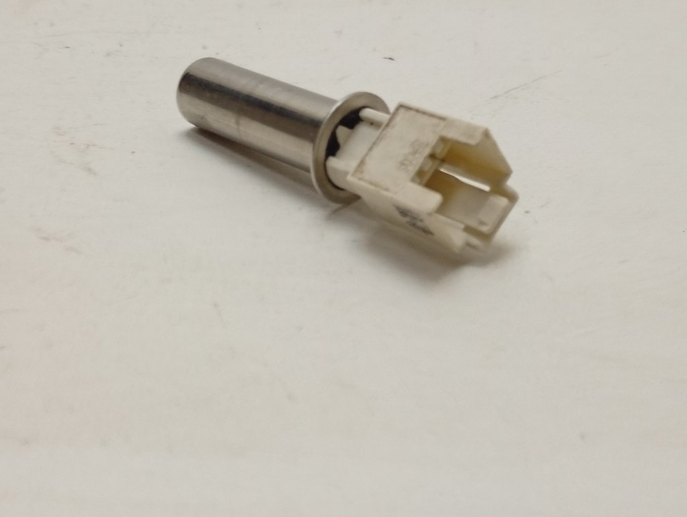 IWSE6125 кт72 Датчик температуры для стиральной машины Indesit 152001739/01 б/у