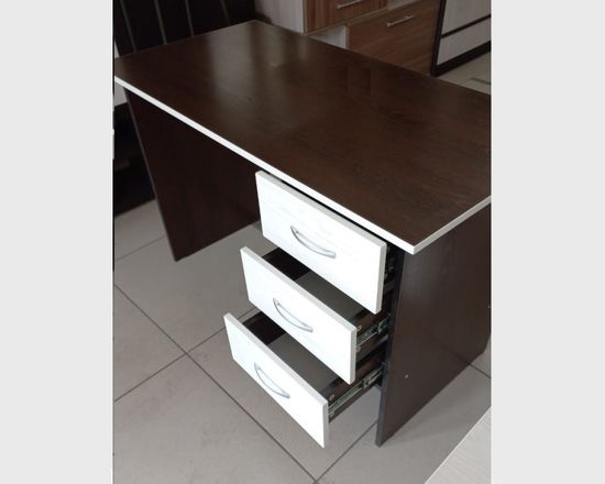 Стол письменный ДОРЕЛ-1 правый