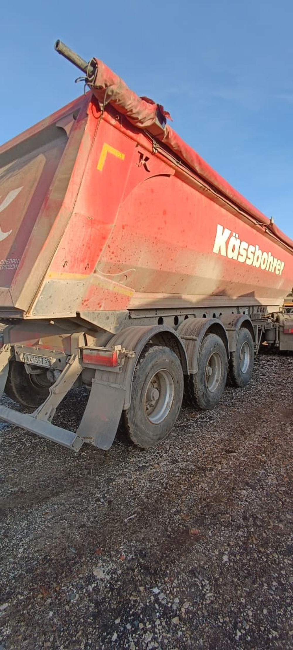 Kassbohrer DL Полуприцеп самосвальный Kassbohrer DL