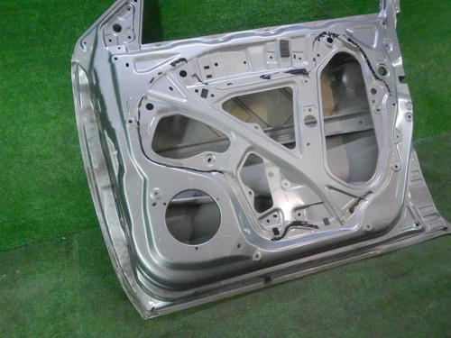 Дверь передняя правая Suzuki Vitara 2 (2014-н.в.)