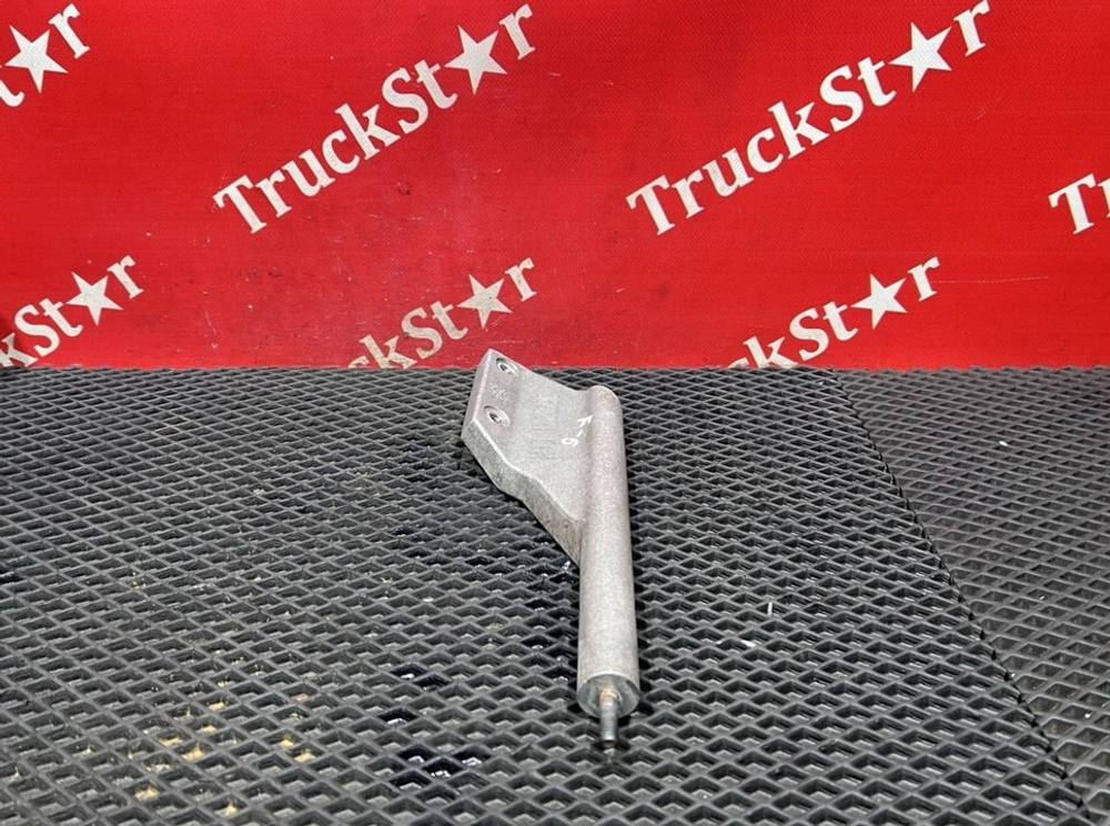 Кронштейн диффузора вентилятора