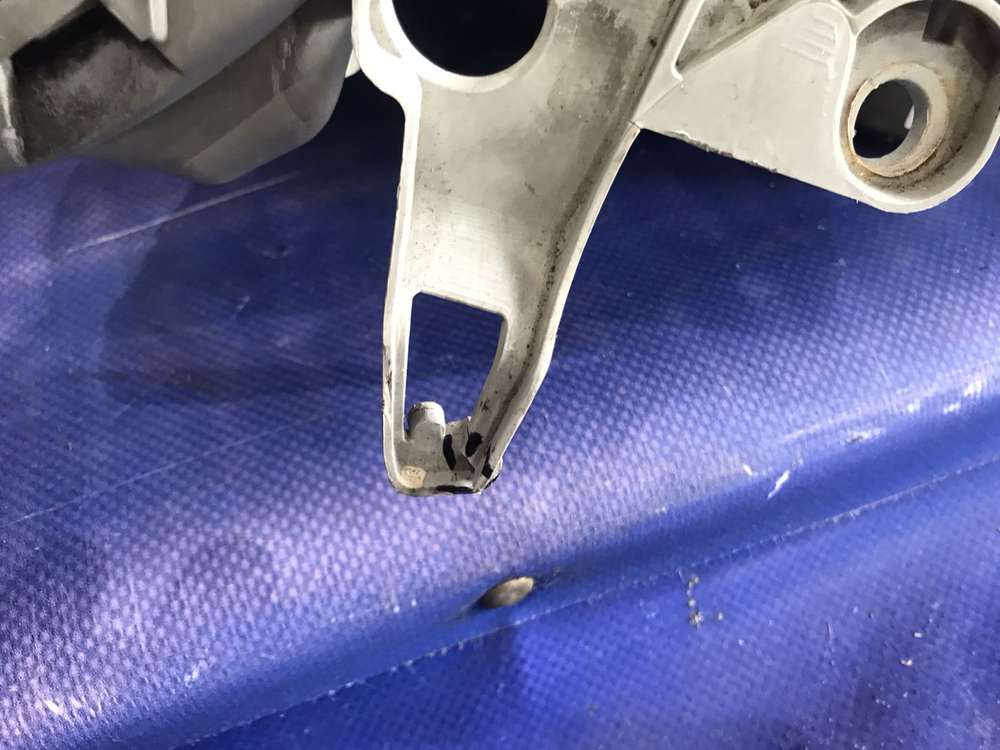 Фара передняя левая TOYOTA CROWN 2003-2008