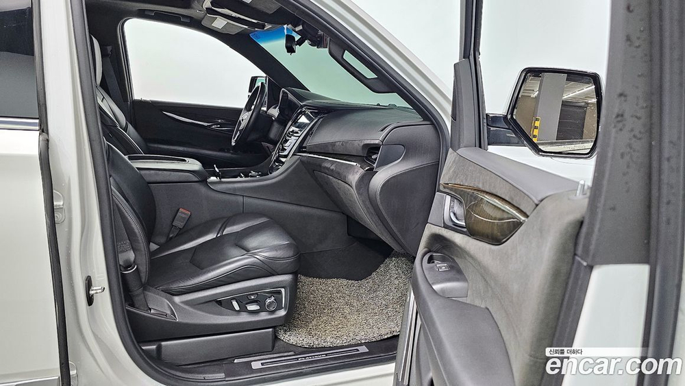 Cadillac Escalade 6.2 (12.2019)