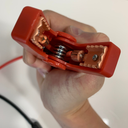 Пусковое зарядное устройство для автомобиля, Бустер GKFLY 2000А (Jump Starter) 40 000 мАч - 200 Вт