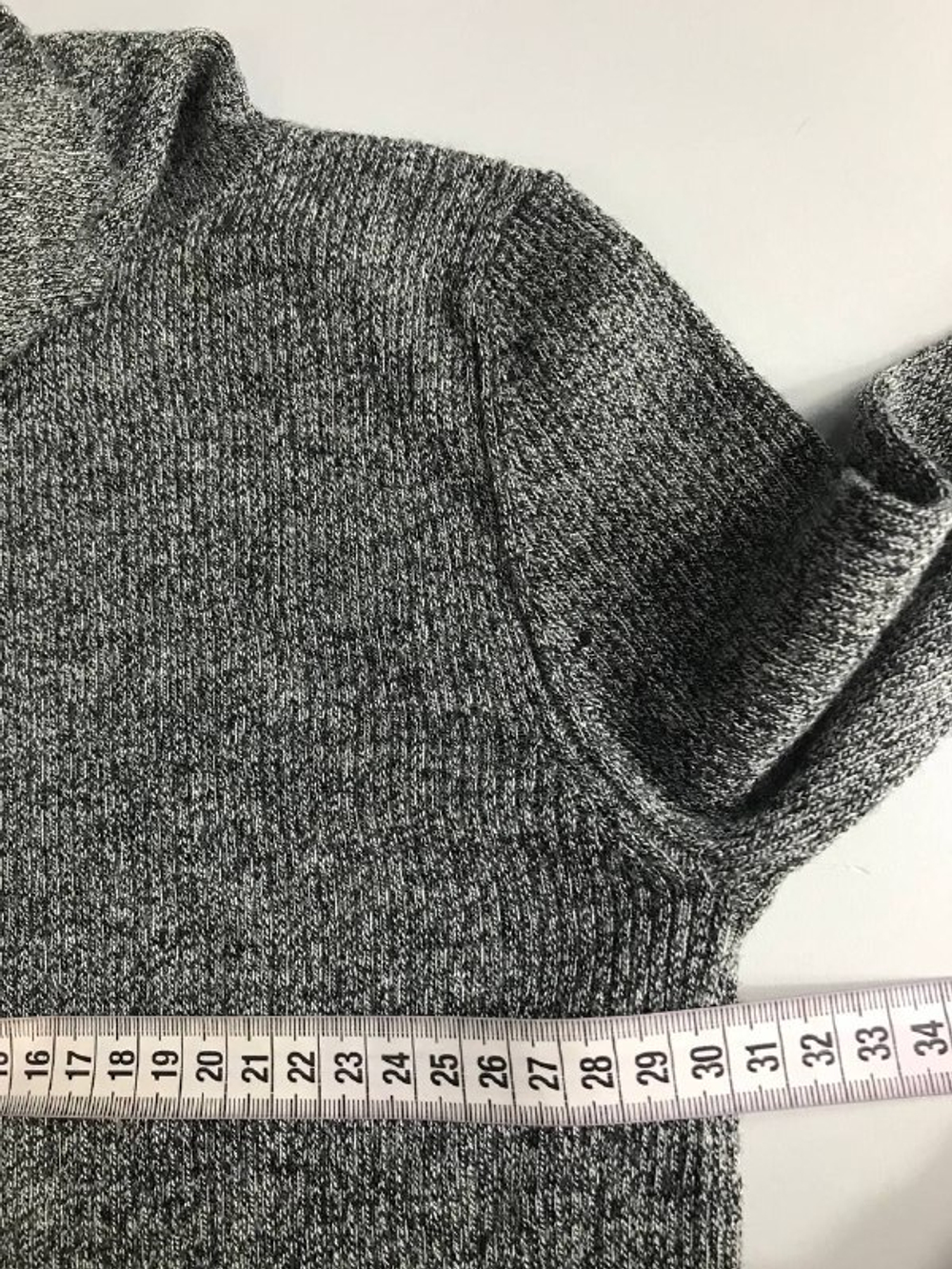 Джемпер Uniqlo шерстяной, маркировка ХS, на 42 размер