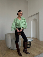 Блуза с рюшами в стиле бохо