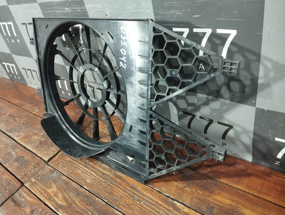 Диффузор вентилятора Volkswagen Polo 5 10-15 Б/У Оригинал 6RU121207B