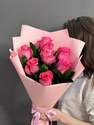 Букет из 7 розовых роз
