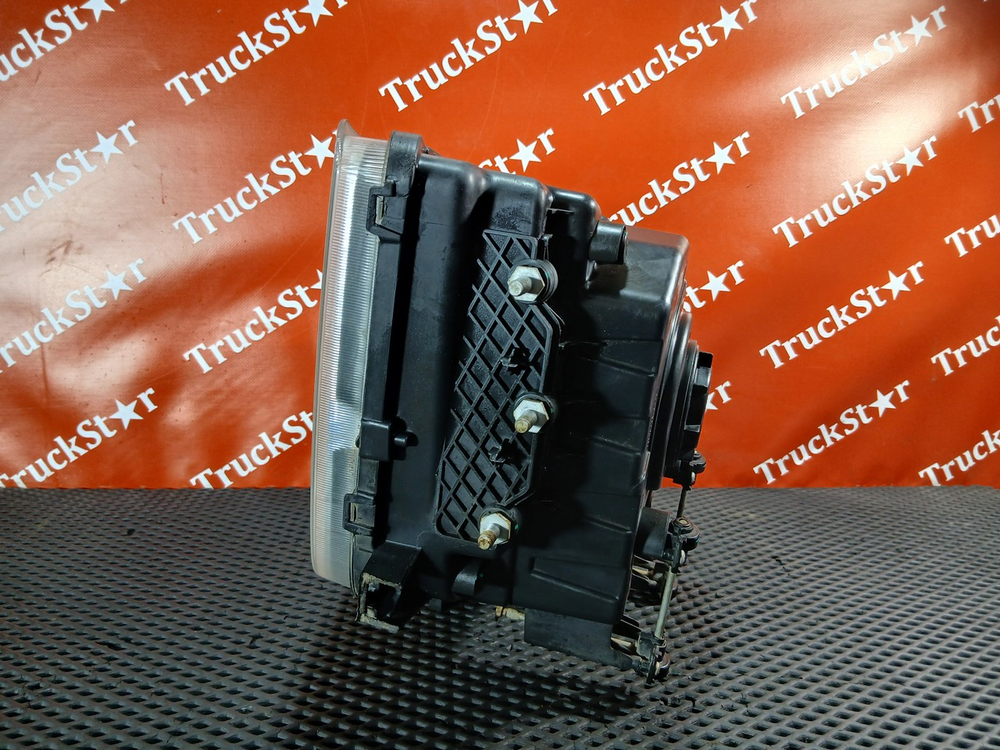 Фара левая 2022г