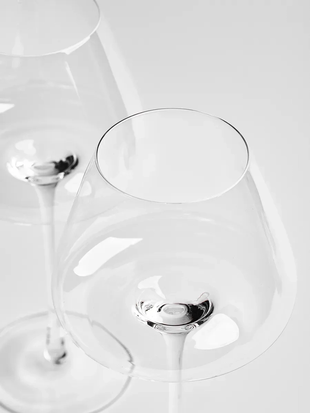 Набор бокалов для вина на длинной ножке 2 шт 720 мл