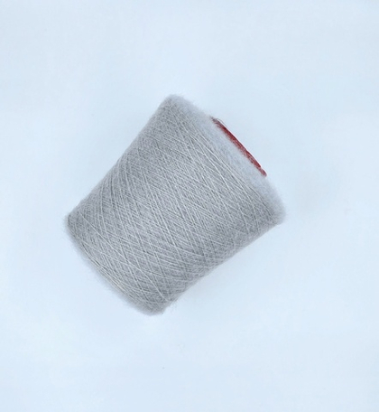 Filcom art. Aurora, кид мохер 70% шелк 30%, 850 м в 100 г, жемчужный серый