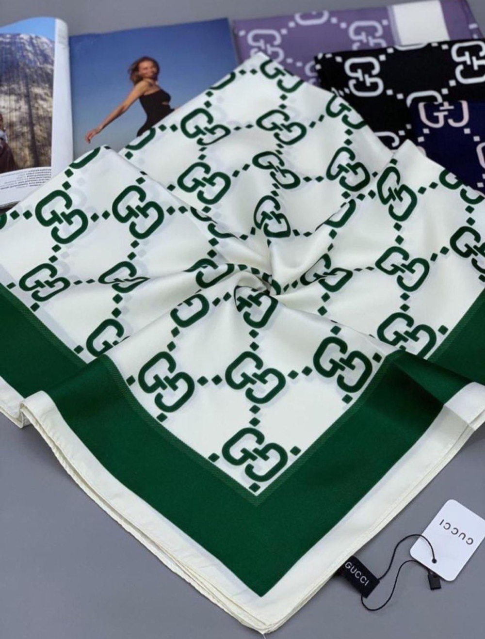 Брендовый платок