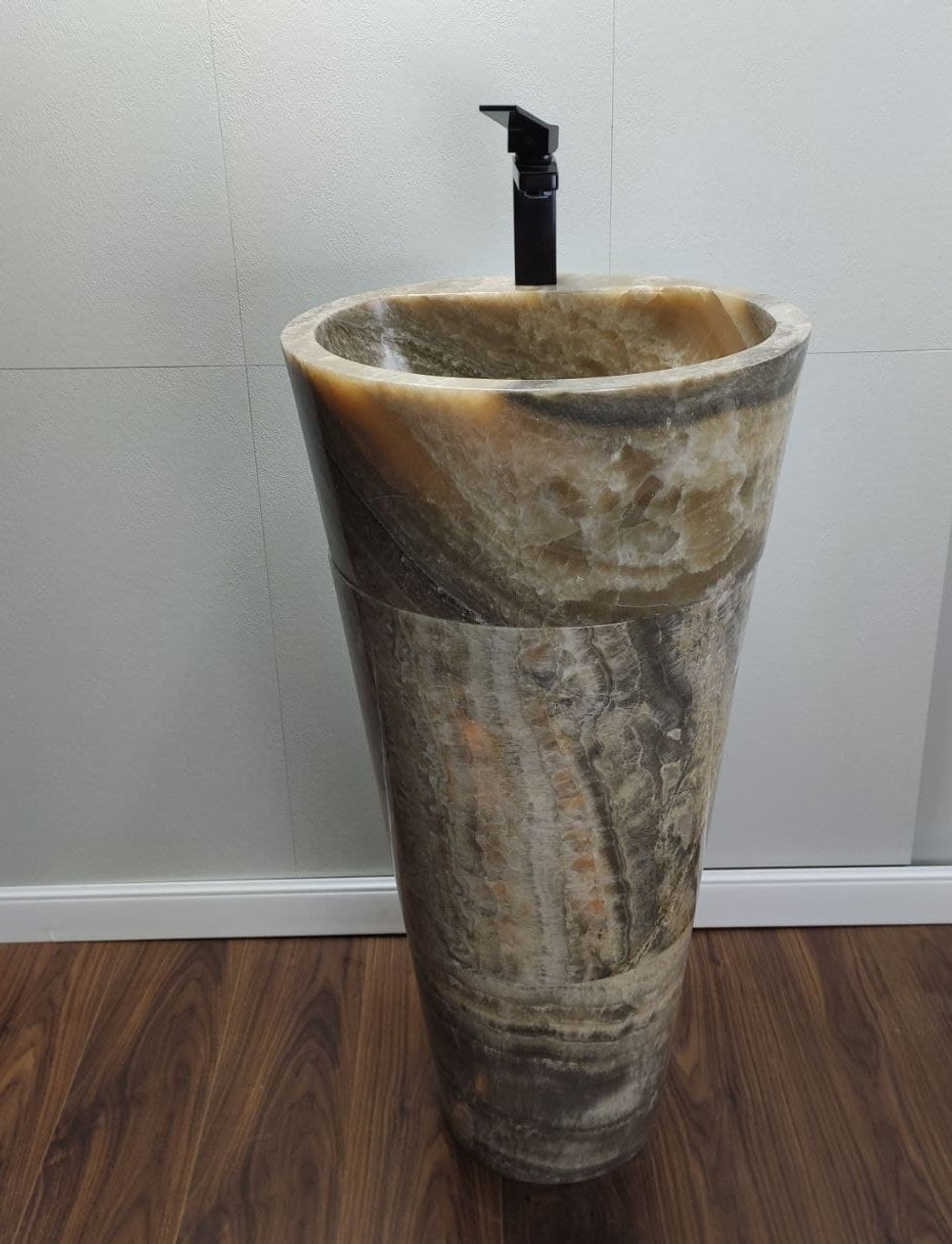 Раковина напольная из оникса Grey ON-01365 (45*45*90 см)