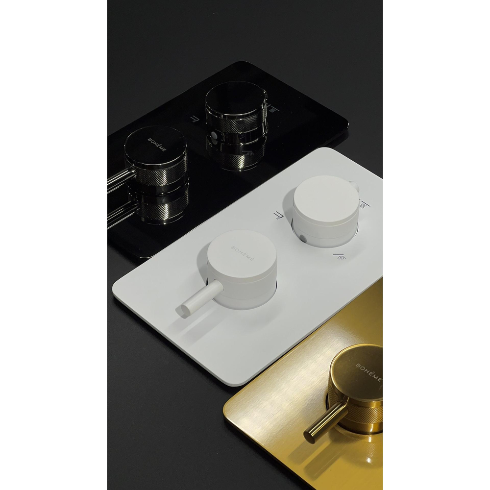 Встраиваемый смеситель для душа и ванны с термостатом трехпроходной Boheme CELL 134-3-MW MATT WHITE