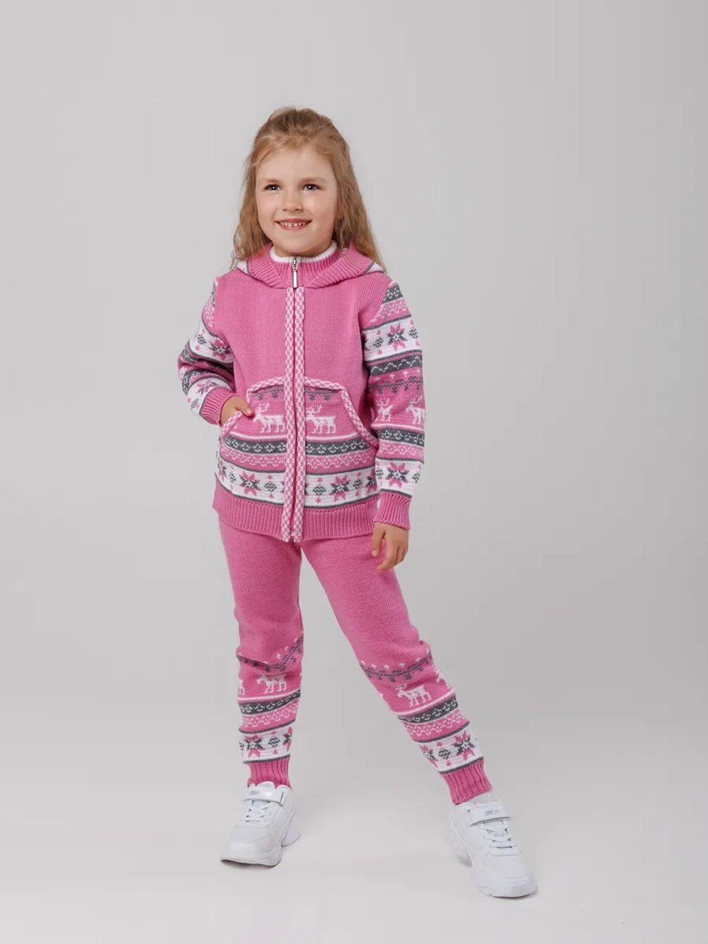 Кофта вязаная на молнии с капюшоном