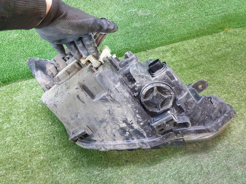 Битая Фара левая Genesis G70 (2017-2021) LED