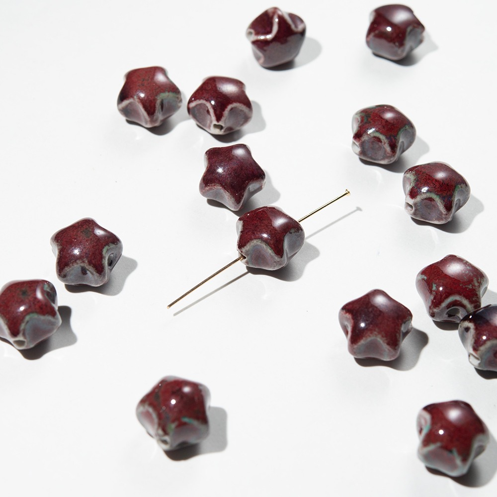 Бусина в форме звезды, 14,8*15,8мм, бордово-синяя, глазурированный фарфор