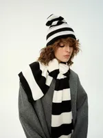 Купить Шапка Kraizy Stripes в полоску черно-белая Шапка Kraizy Stripes в полоску черно-белая