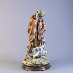 Винтаж: Фарфоровая мануфактура Capodimonte. «Охотник с собакой»