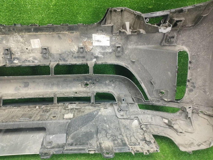 Бампер передний Land-Rover Discovery 5 (2016-2021)