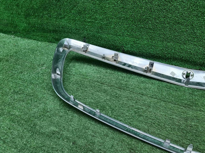 Молдинг решетки радиатора Mercedes S w222 (13-17)