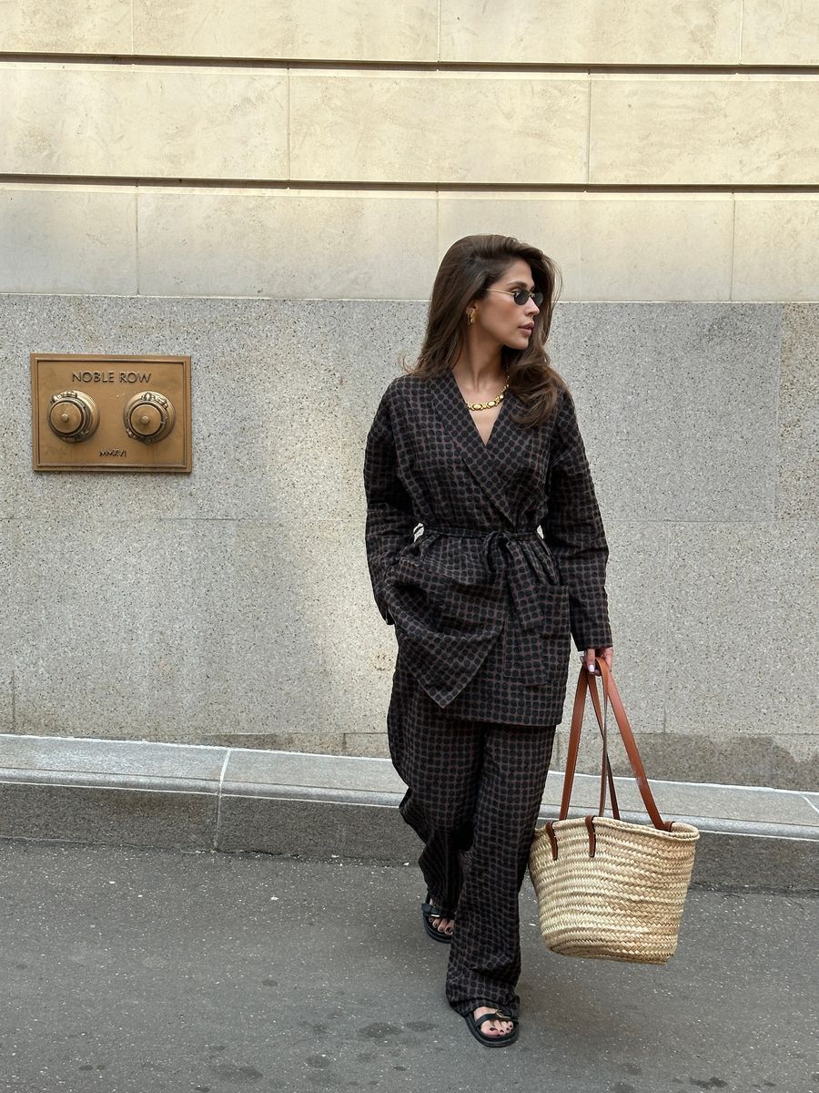 Костюм из хлопка кимоно и брюки с абстрактным принтом