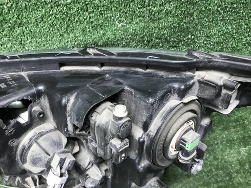 Битая Фара правая Nissan Qashqai J11 13-19 галоген
