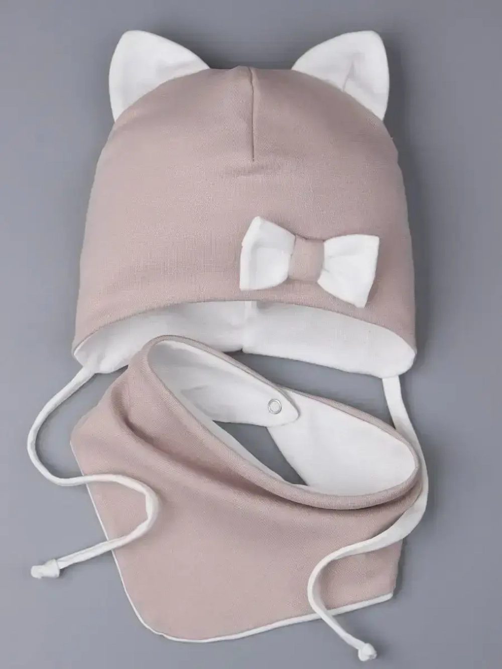 Шапка с ушками трикотажная и снуд