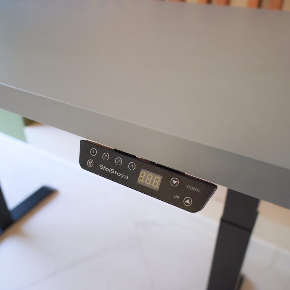 Регулируемый компьютерный стол Motor UP с регулировкой по высоте — столешница МДФ серый