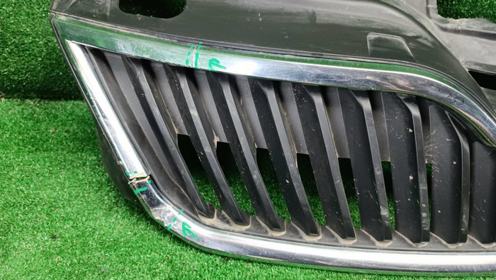 Решетка радиатора Skoda Rapid 1 (2012-2020)