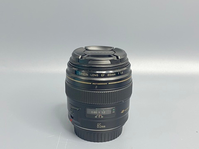 Canon EF 85mm 1.8 USM