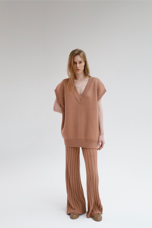 Платье вязаное из шерсти мериноса, речной жемчуг