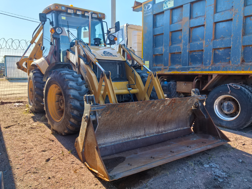 LUGONG LG* Экскаватор-погрузчик LG388H (Дизельный, 4,8 л, 102 л.с., АТ)