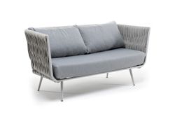 "Монако" диван 2-местный плетеный из роупа, каркас алюминий светло-серый (RAL7035) шагрень, роуп светло-серый 40 мм, ткань светло-серая