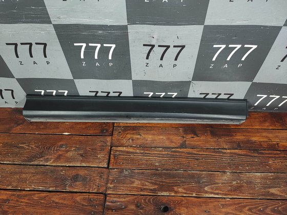 Накладка двери передней правой Mazda CX-5 2 (KF) 17-нв Б/У Оригинал KB7W51RA1