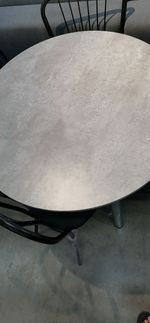 Стол Круг ЛДСП нераздвижной (подстолье прямое камень светлый)